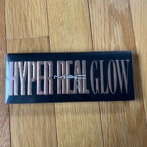 Mac Hyper Real Glow Palette